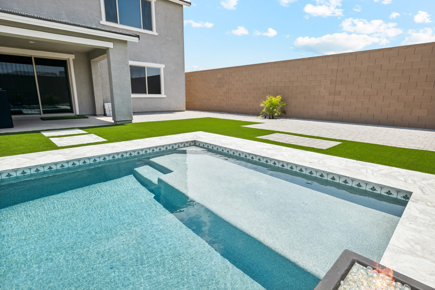 Splash Pool Package in Phoenix, AZ – Presidential Pools & Spas